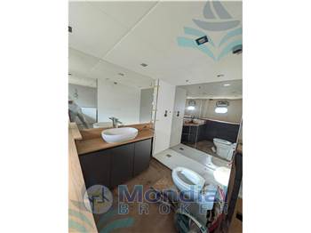Overmarine Mangusta Yachts Mangusta 100