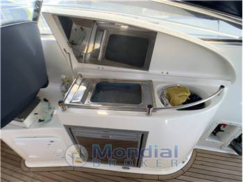BAVARIA 37 SPORT