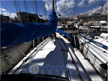 Hallberg-Rassy Mistral 33