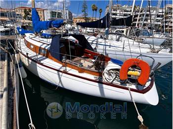 Hallberg-Rassy Mistral 33