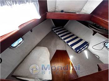 Hallberg-Rassy Mistral 33