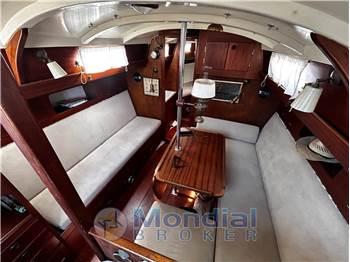 Hallberg-Rassy Mistral 33