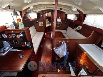 Hallberg-Rassy Mistral 33