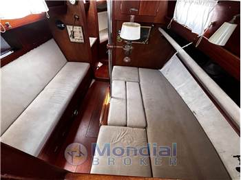 Hallberg-Rassy Mistral 33