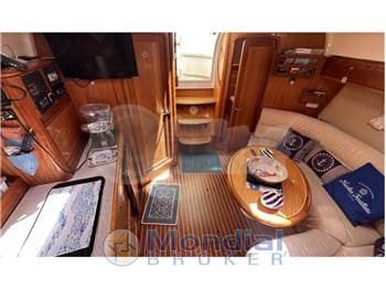 BAVARIA 35 HT