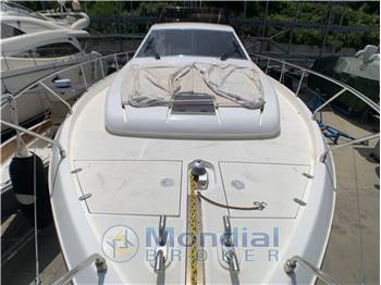 FERRETTI 530