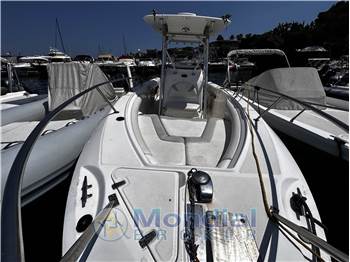 BOSTON WHALER 270 OUTRAGE