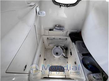 BOSTON WHALER 270 OUTRAGE