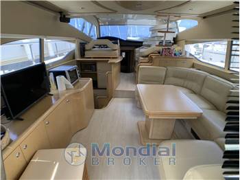 FERRETTI 530