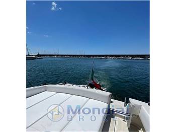 TORNADO 38 Flush Deck