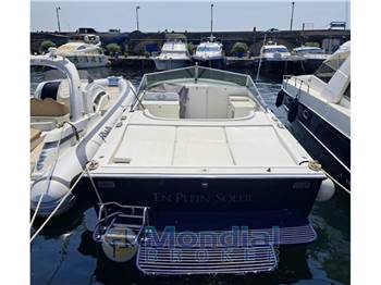 MAGNUM MARINE 38