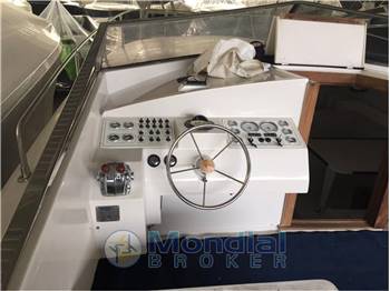 Tornado 38 Flush Deck