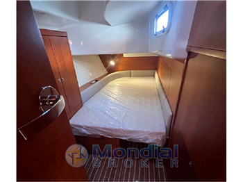DELPHIA 47'