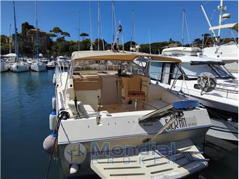 FERRETTI ALTURA 38' ESTATE