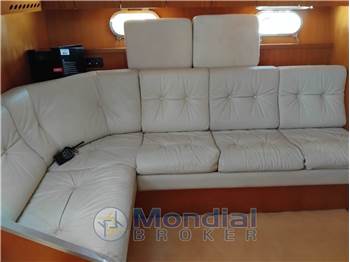 FERRETTI ALTURA 38' ESTATE