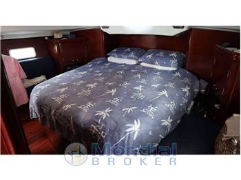 BENETEAU 42' CC