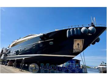 RIVA ATHENA 115'