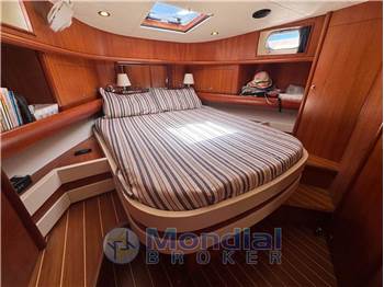 CAYMAN 43' WA