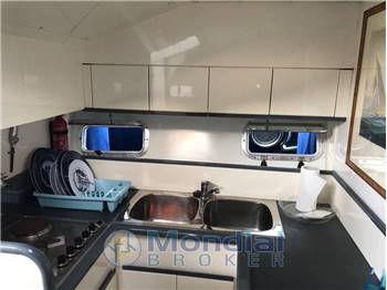 MOCHI CRAFT TUXEDO 42'