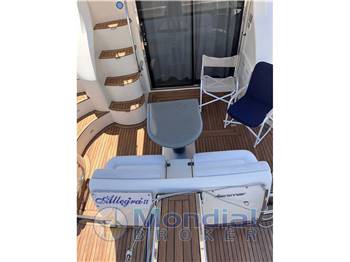 AZIMUT 42' Fly