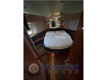 AZIMUT 42' Fly