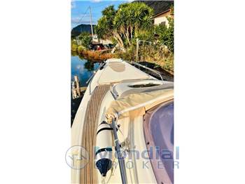 NUOVA JOLLY PRINCE 27' Cabin
