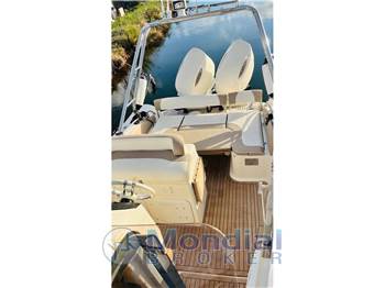NUOVA JOLLY PRINCE 27' Cabin