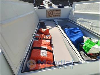Robalo 2320 CC