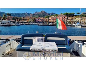 Sunseeker Predator 52