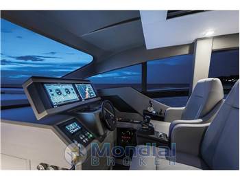 Pershing 7X