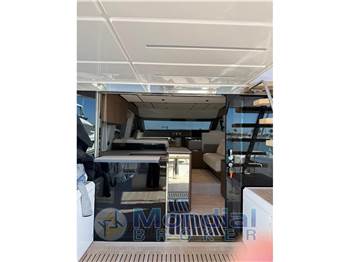 Ferretti Yachts 580