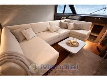 Princess Yachts S62