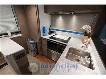 Princess Yachts S62