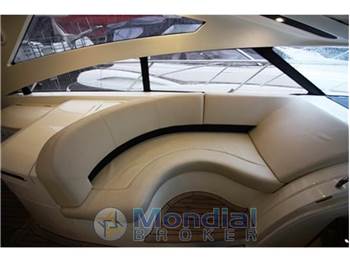 Princess Yachts V 48