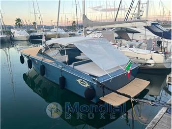 Magnum Marine 35