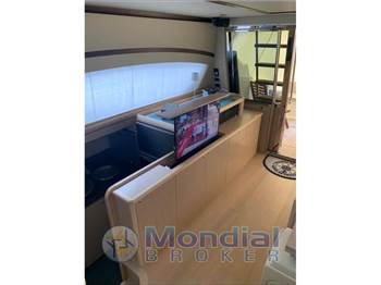 Ferretti Yachts 500 Elite