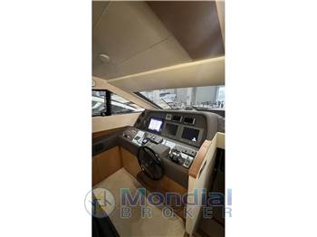 Ferretti Yachts 681