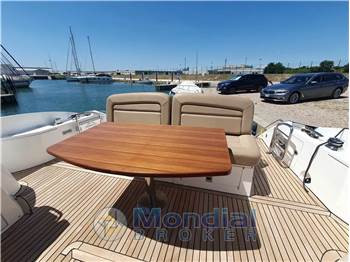 Sunseeker Predator 52