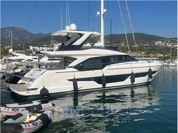 Ferretti Yachts 670