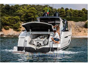 Pershing 5X