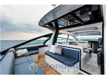Pershing 5X