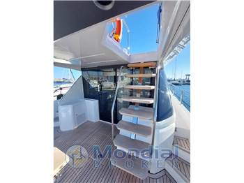 Ferretti Yachts 500