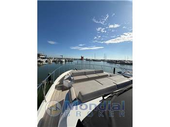 Ferretti Yachts 580
