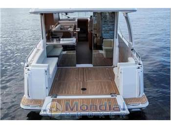 Greenline Yachts 39