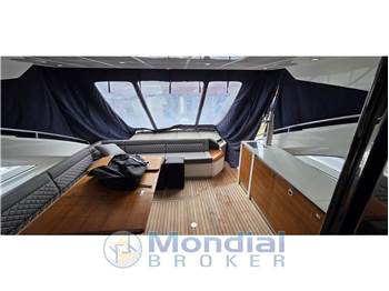 Princess Yachts V72