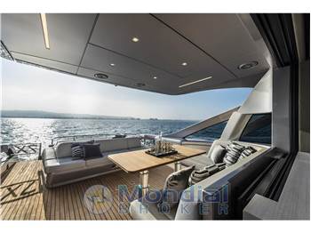 Pershing 7X