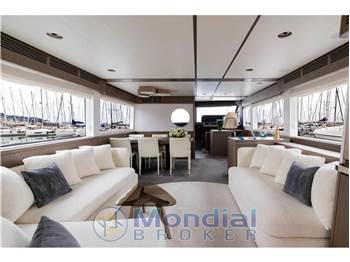 Azimut Yacht Magellano 66
