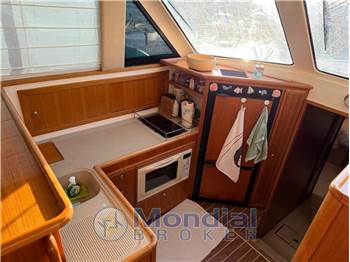 Riviera Marine 43 Fly