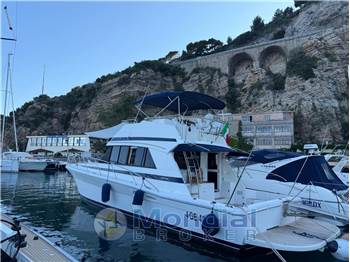 Riviera Marine 43 Fly