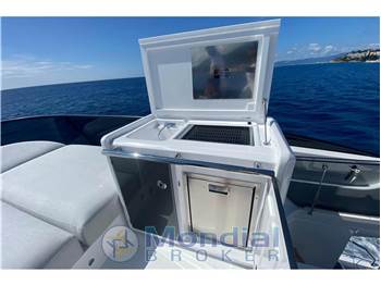 Azimut Yachts fly 53
